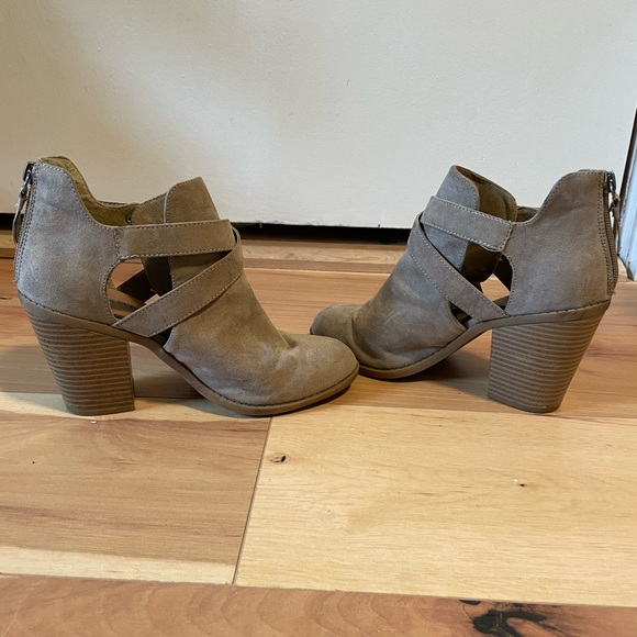 Rampage neutral color fall booties - Picture 5 of 6
